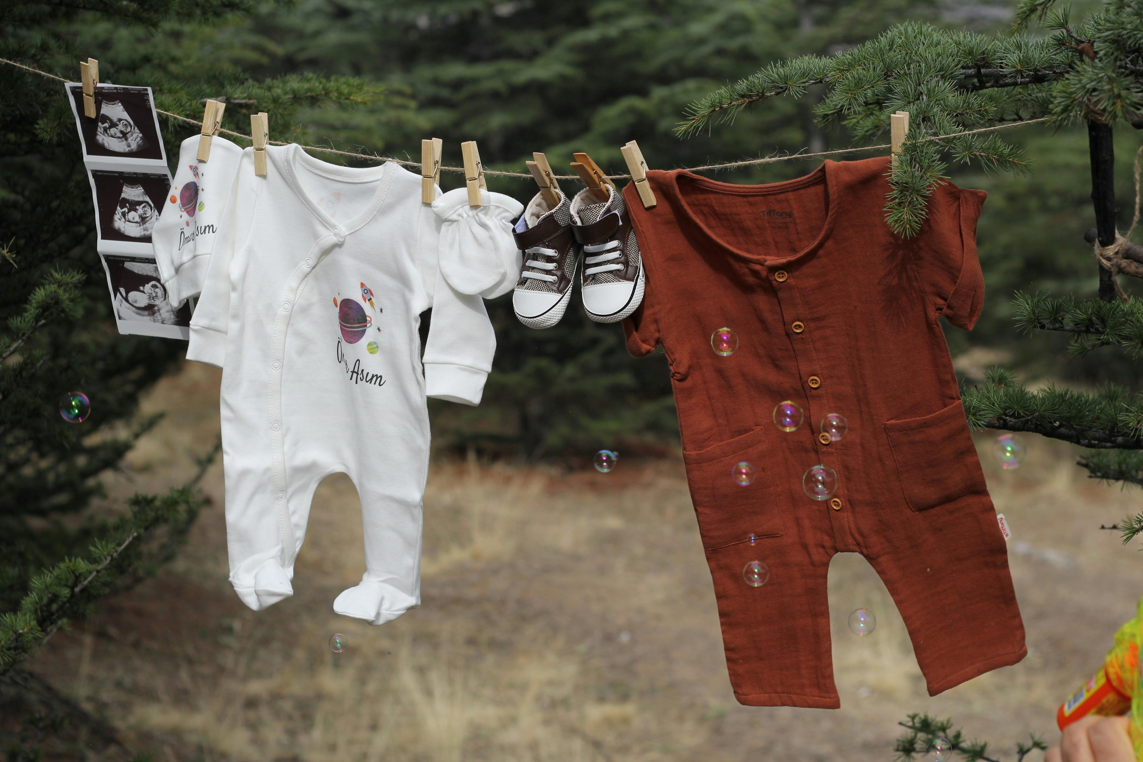 BABY CLOTHING & ACCESSORIES